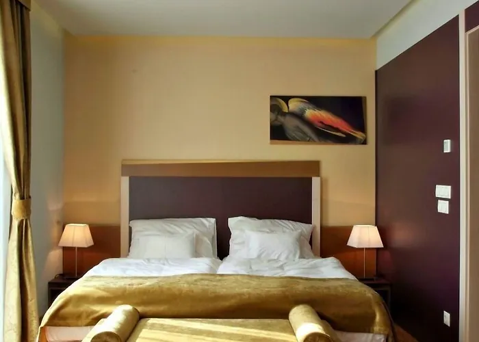 Szent Gellert מלון Székesfehérvár